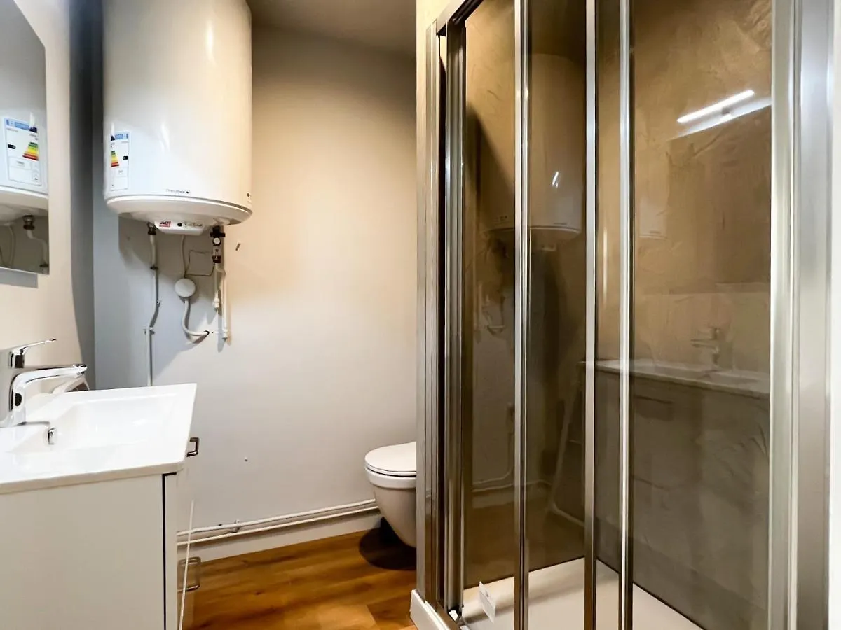 Feng Shui Calme Proche De La Gare Apartment Annecy France